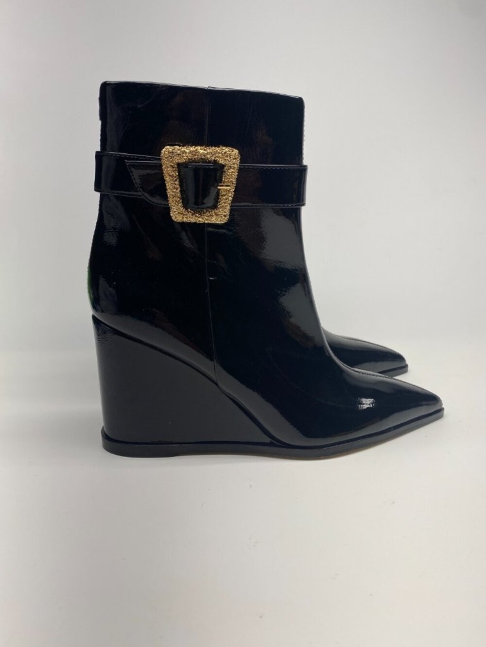 Sam Edelman Women's Weslie Black Patent Leather Gold Buckle Wedge Boot Sz 7.5